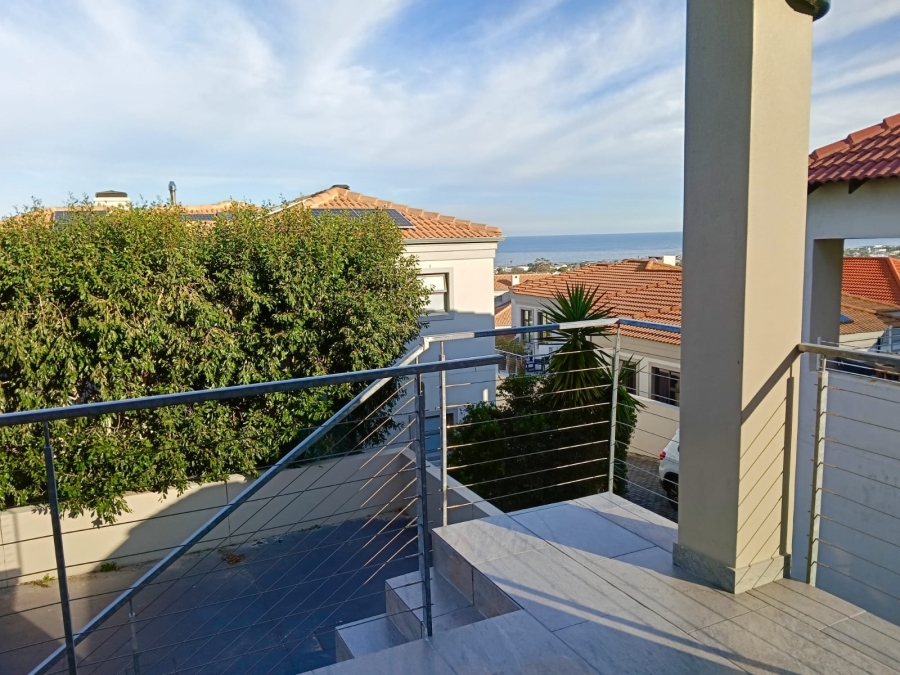 4 Bedroom Property for Sale in Berghof Western Cape